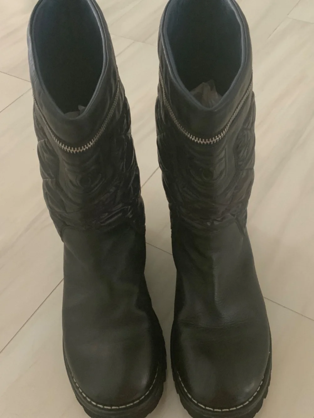 BRAND NEW NEVER WORN CHANEL BLACK QUILTED LEATHER BOOTS PAID $2500.00